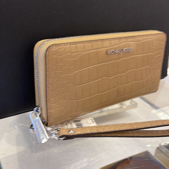 Michael Kors Large Jet Set Travel Continental Wristlet Phone Holder Case Wallet - Picture 2 of 16